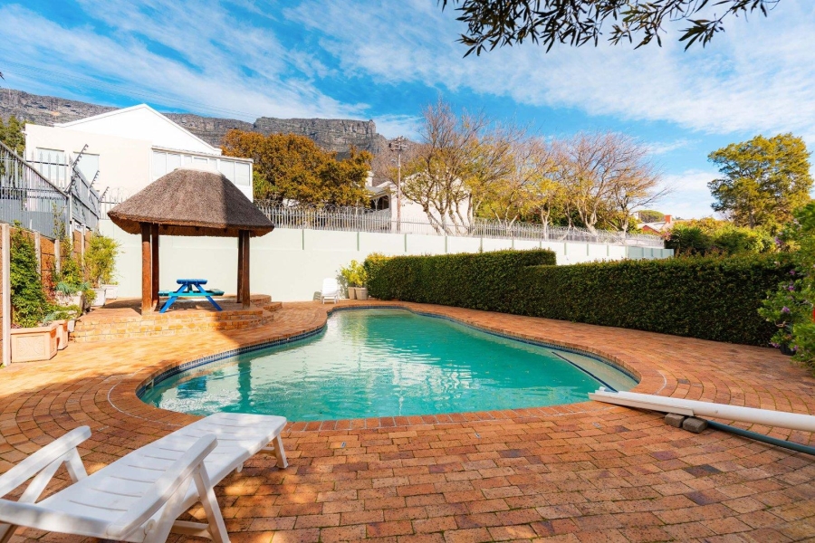 2 Bedroom Property for Sale in Oranjezicht Western Cape